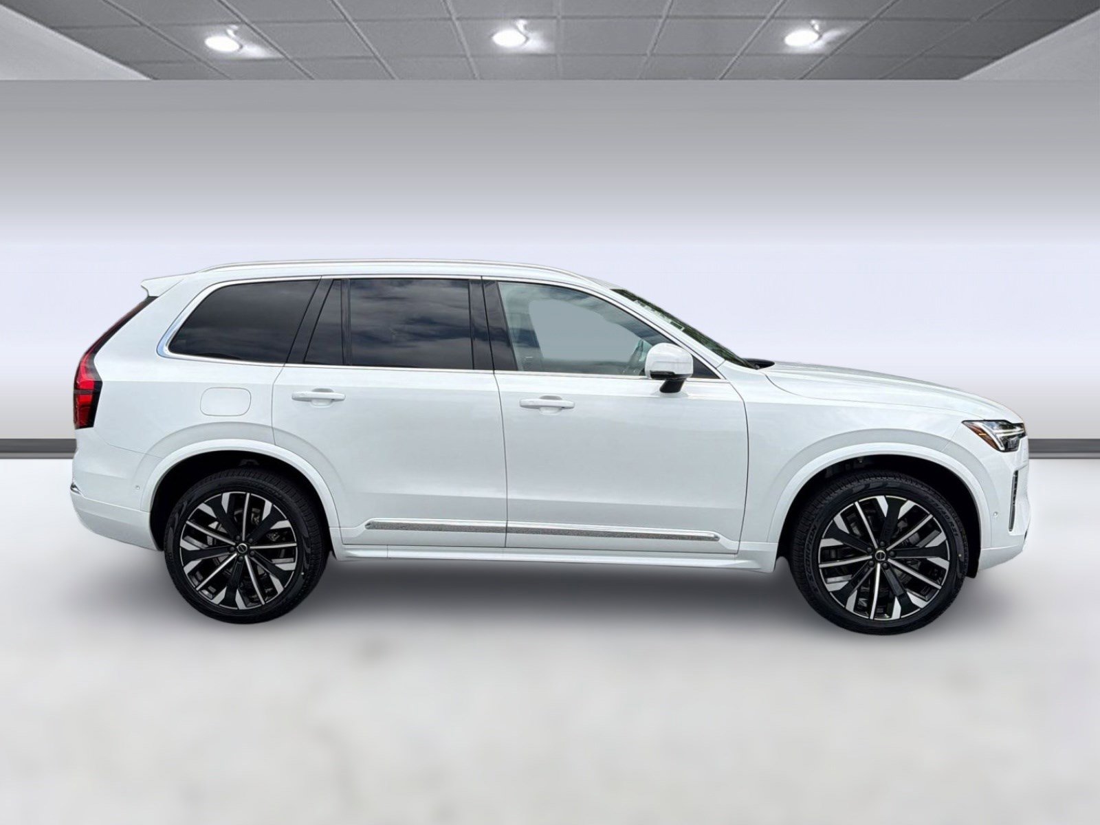 New 2026 Volvo XC90 B6 Plus w/ Protection Package AWD/4WD image 8
