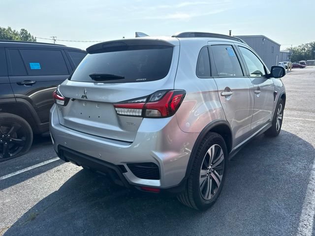 Used 2024 Mitsubishi Outlander Sport SEL AWD/4WD image 2