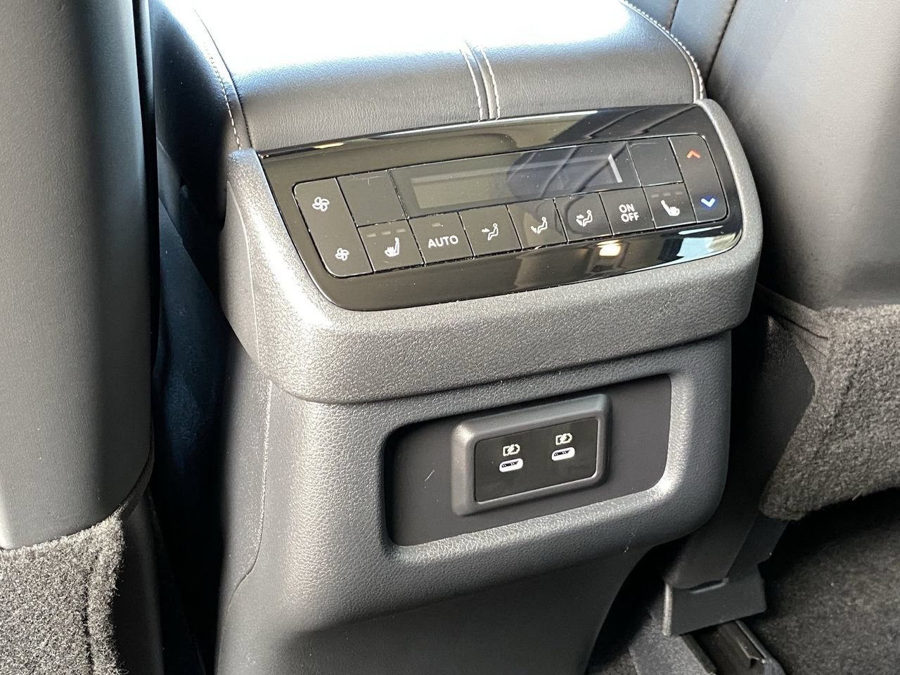 Certified 2026 INFINITI QX60 Luxe w/ Cargo Package FWD image 16