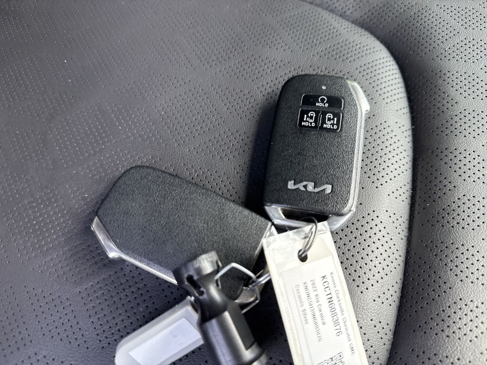 Used 2022 Kia Carnival EX FWD image 26