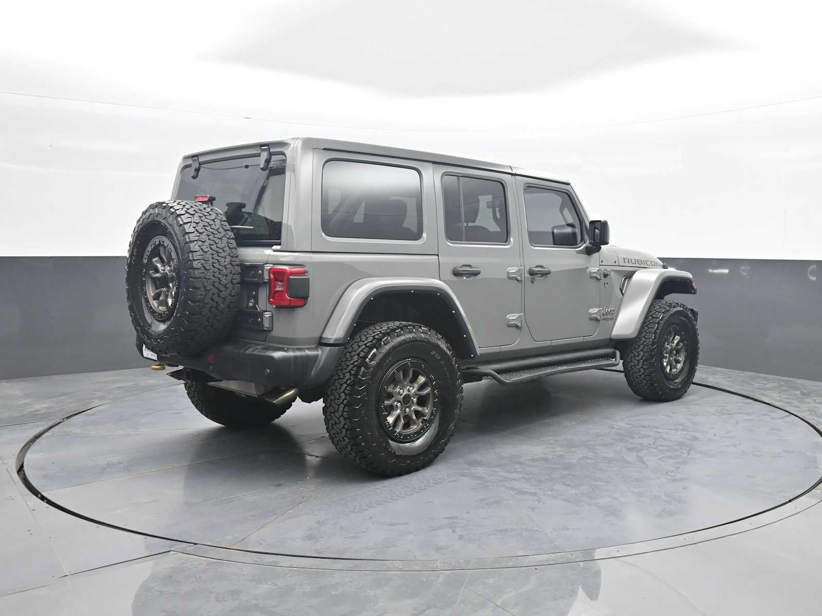 Used 2021 Jeep Wrangler Unlimited Rubicon w/ Dual Top Group AWD/4WD image 8
