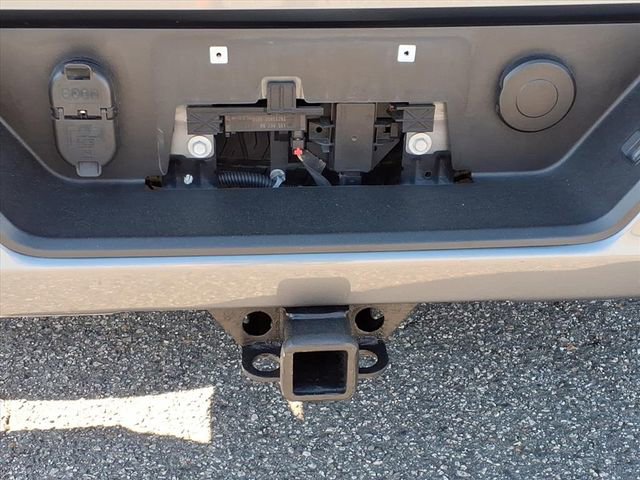 Used 2021 GMC Sierra 1500 AT4 w/ AT4 Value Package AWD/4WD image 16