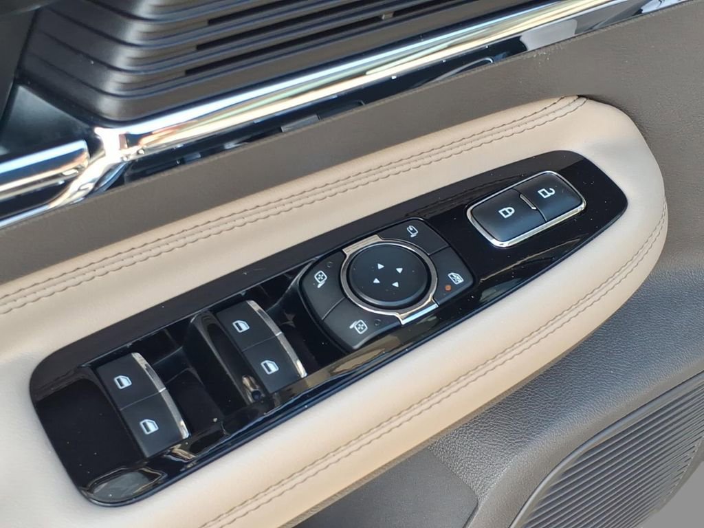 Used 2022 Lincoln Corsair FWD w/ Premium Package image 18