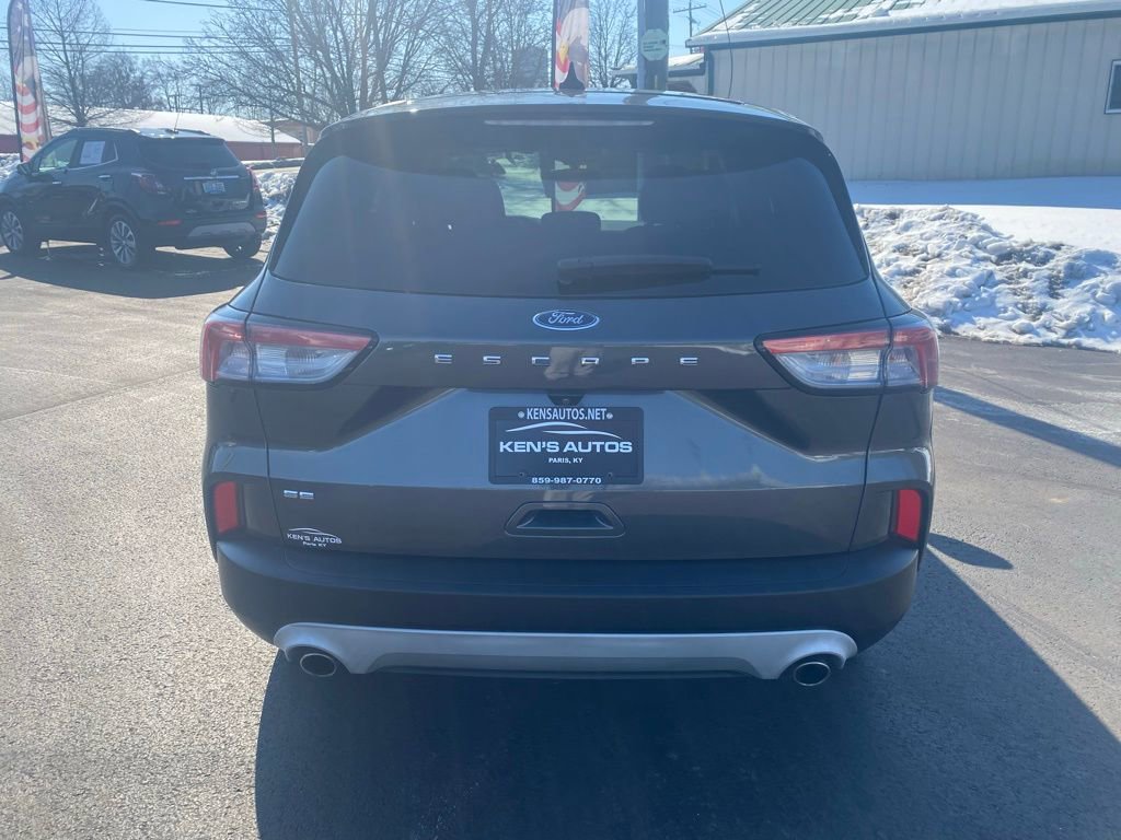 Used 2020 Ford Escape SE image 8