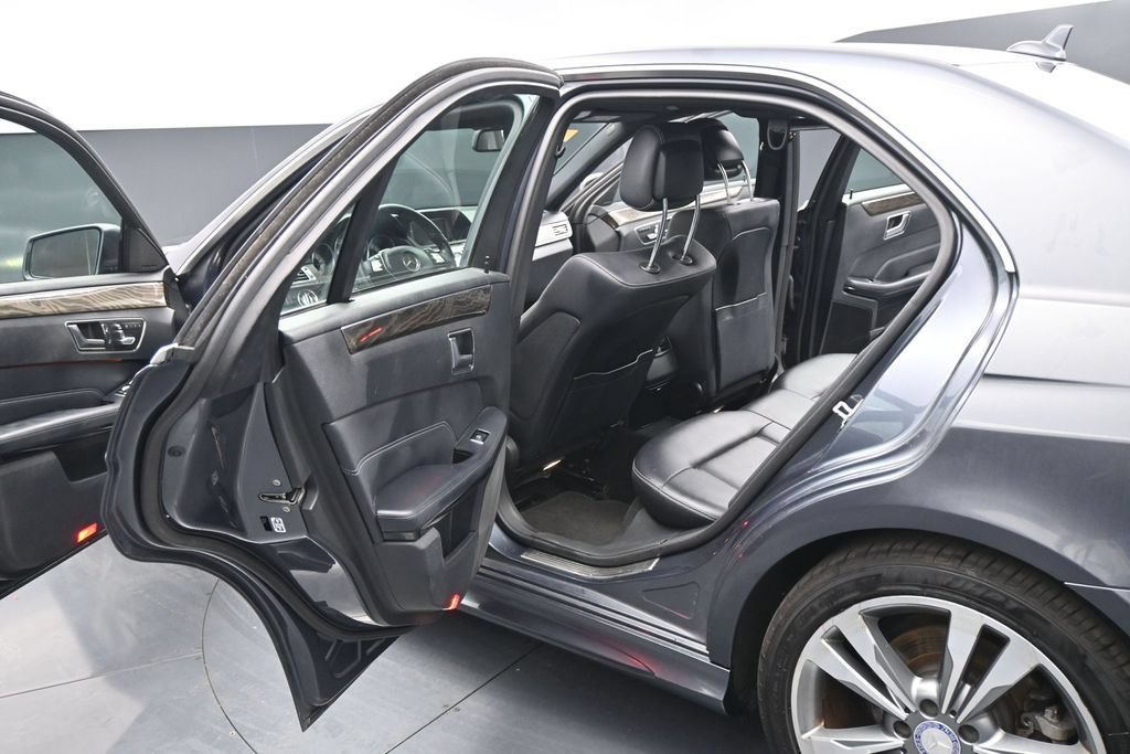 Used 2014 Mercedes-Benz E 350 Sedan image 18