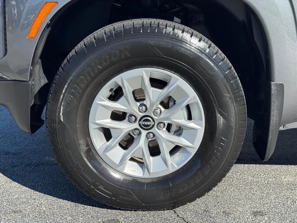 Certified 2024 Nissan Frontier SV w/ Technology Package image 9