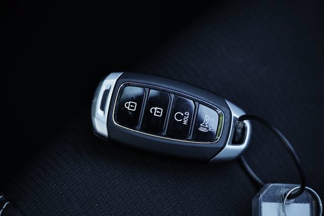Used 2025 Hyundai Venue SEL FWD image 14