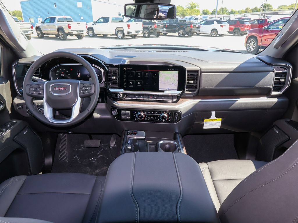 New 2026 GMC Sierra 1500 SLT w/ SLT Premium Package AWD/4WD image 11