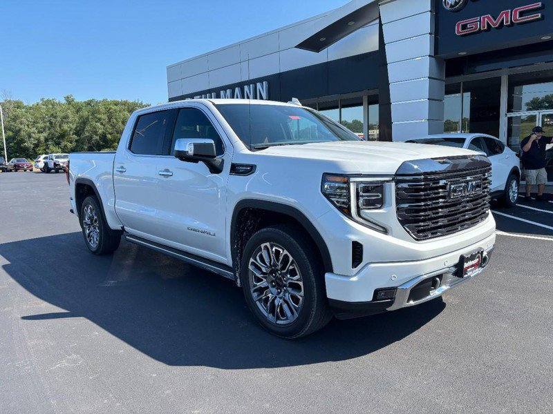 Used 2024 GMC Sierra 1500 Denali Ultimate image 2