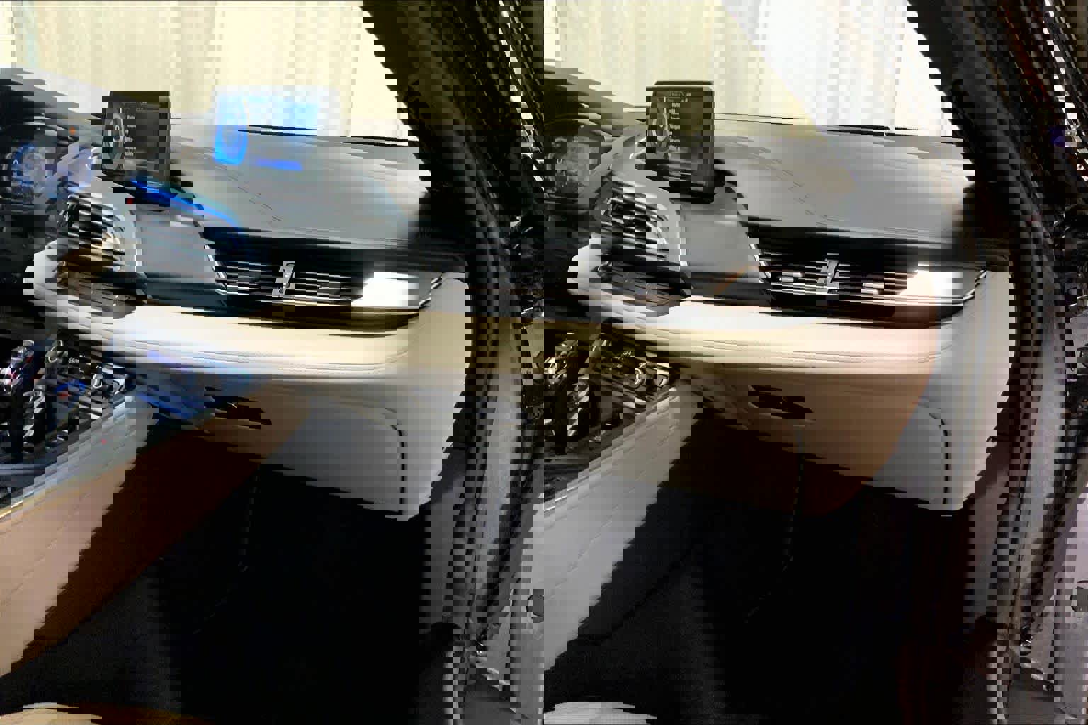 Used 2014 BMW i8 image 19