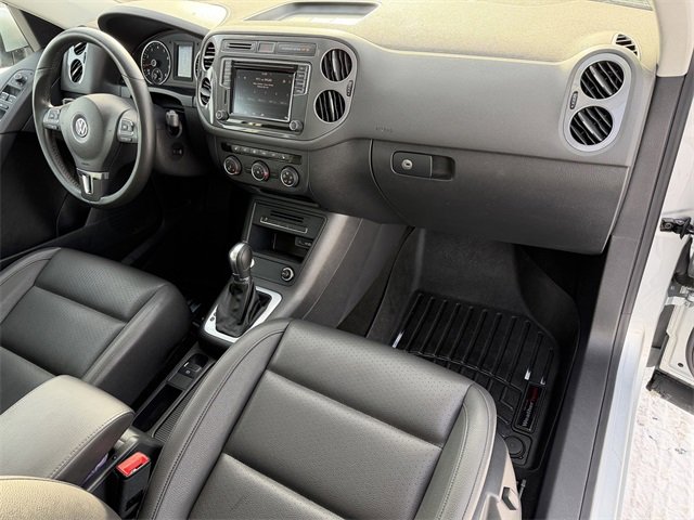 Used 2017 Volkswagen Tiguan Wolfsburg Edition image 20