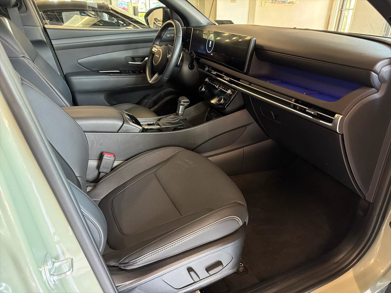 Used 2025 Hyundai Santa Cruz Limited AWD/4WD image 25