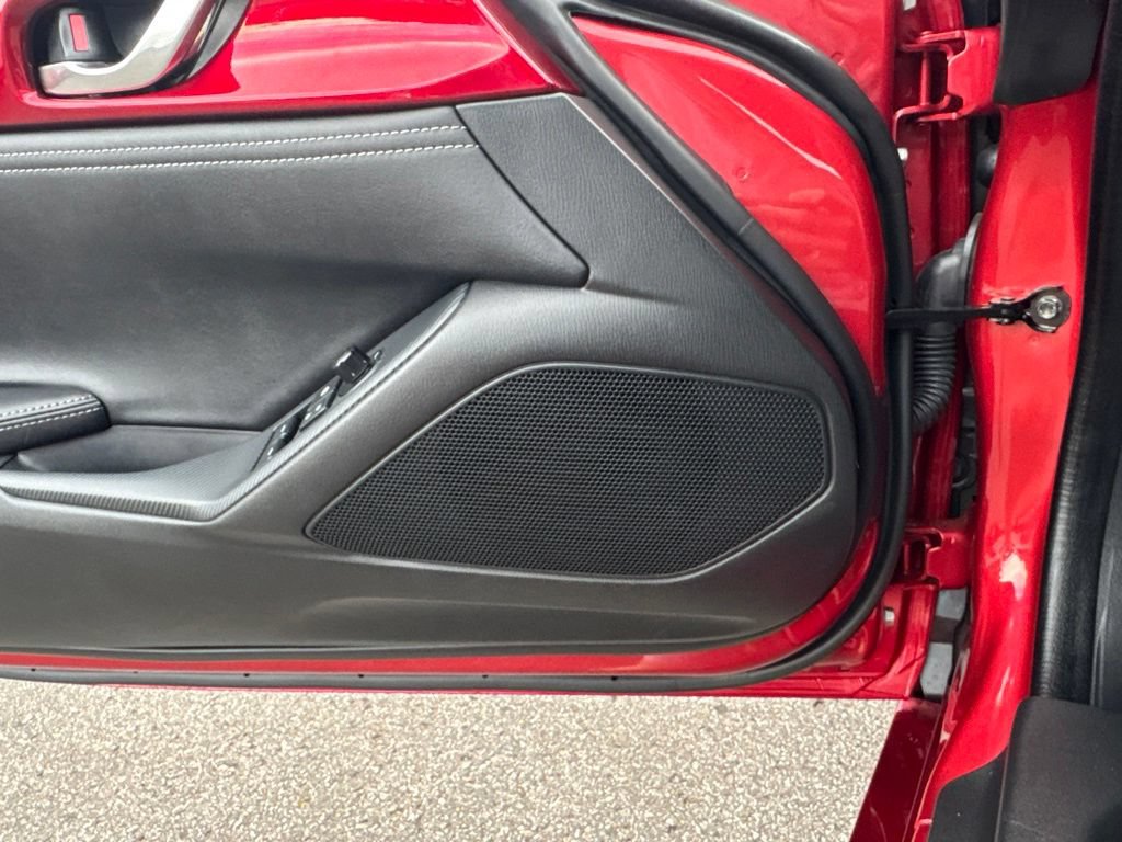 Certified 2025 MAZDA MX-5 Miata RF Grand Touring RWD image 36