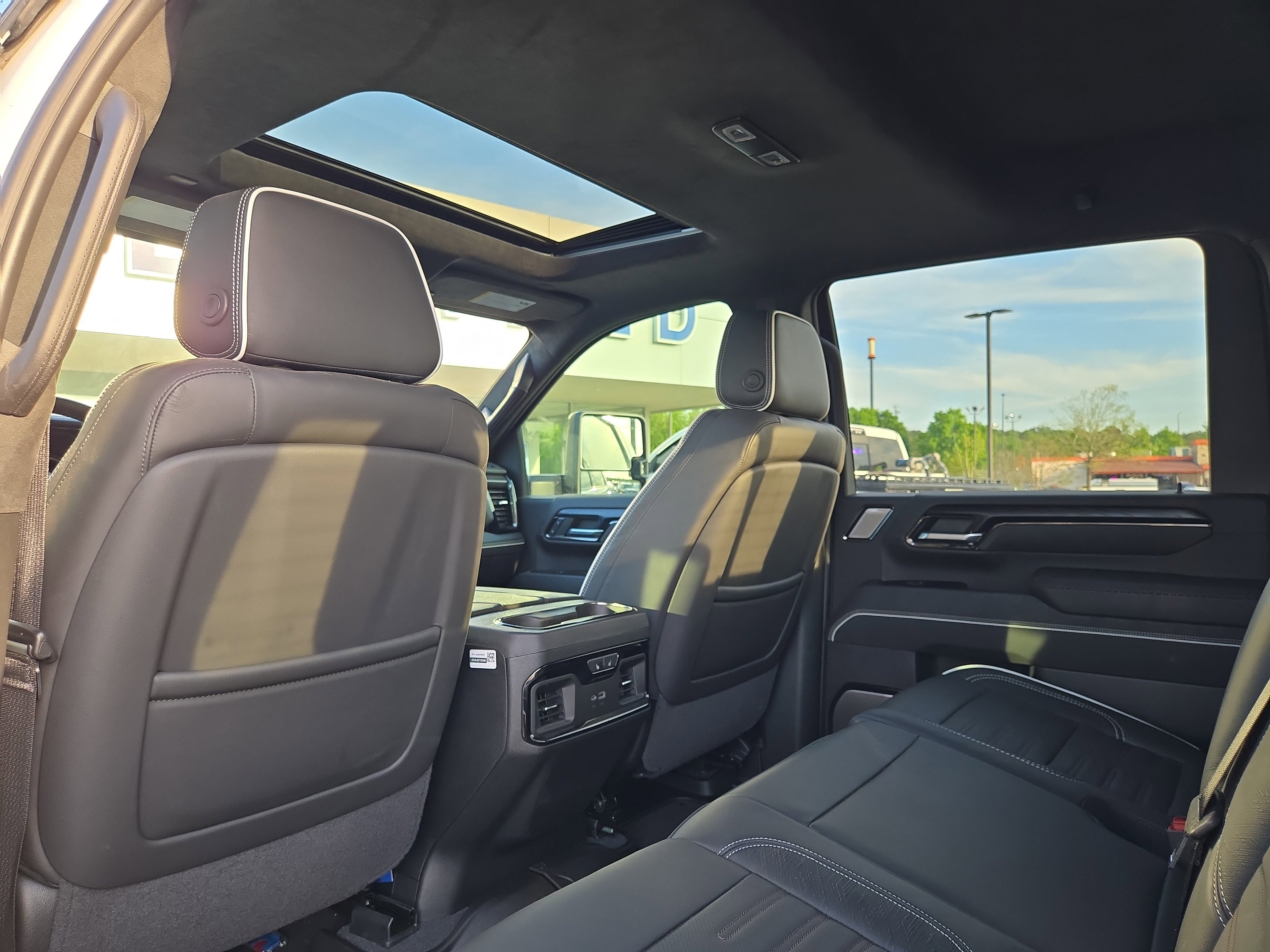 Used 2024 GMC Sierra 2500 AT4X image 14