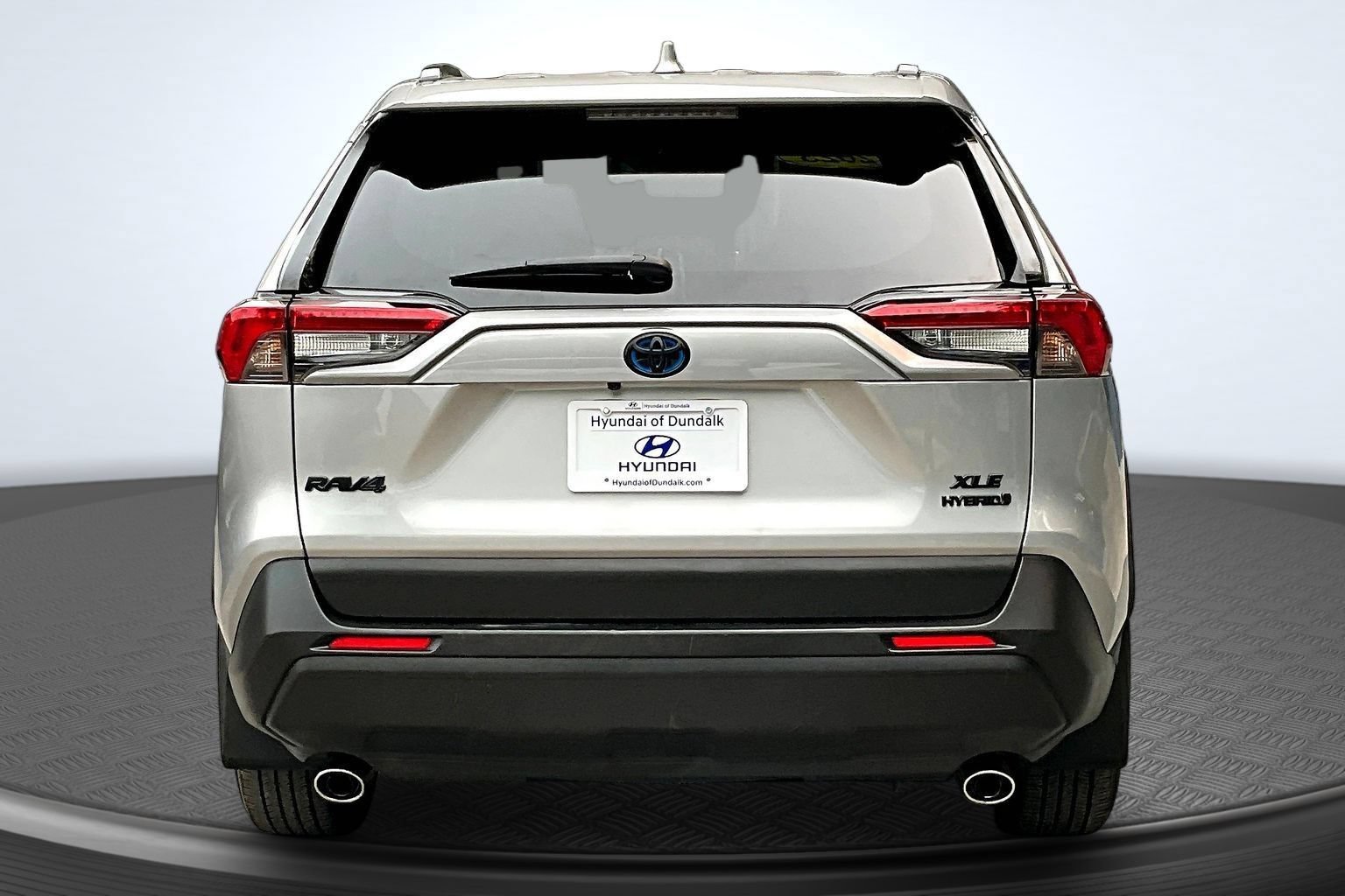 Used 2023 Toyota RAV4 XLE AWD/4WD image 4