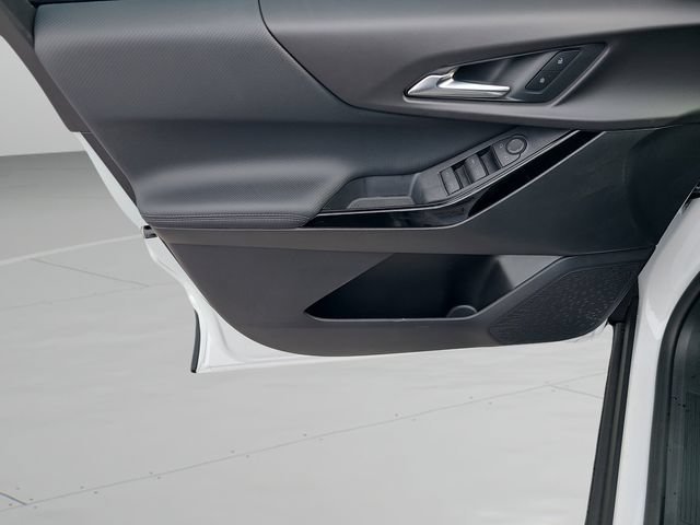 New 2027 Chevrolet Equinox LT FWD image 17