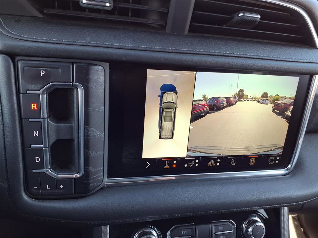 Used 2022 GMC Yukon XL Denali w/ Denali Premium Package image 8