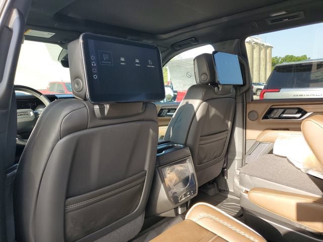 New 2026 GMC Yukon XL Denali Ultimate w/ LPO, Illumination Package AWD/4WD image 10