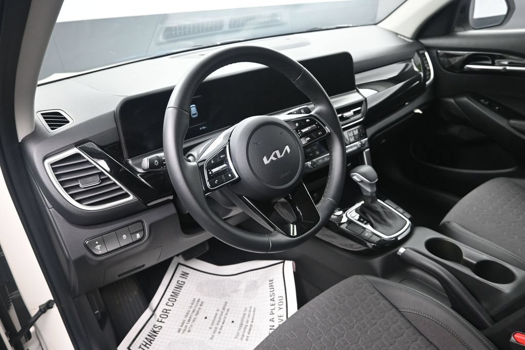 Certified 2026 Kia Seltos S FWD image 12