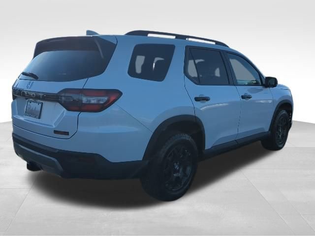 New 2026 Honda Pilot TrailSport image 7