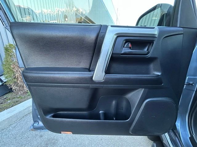 Used 2013 Toyota 4Runner Limited image 25