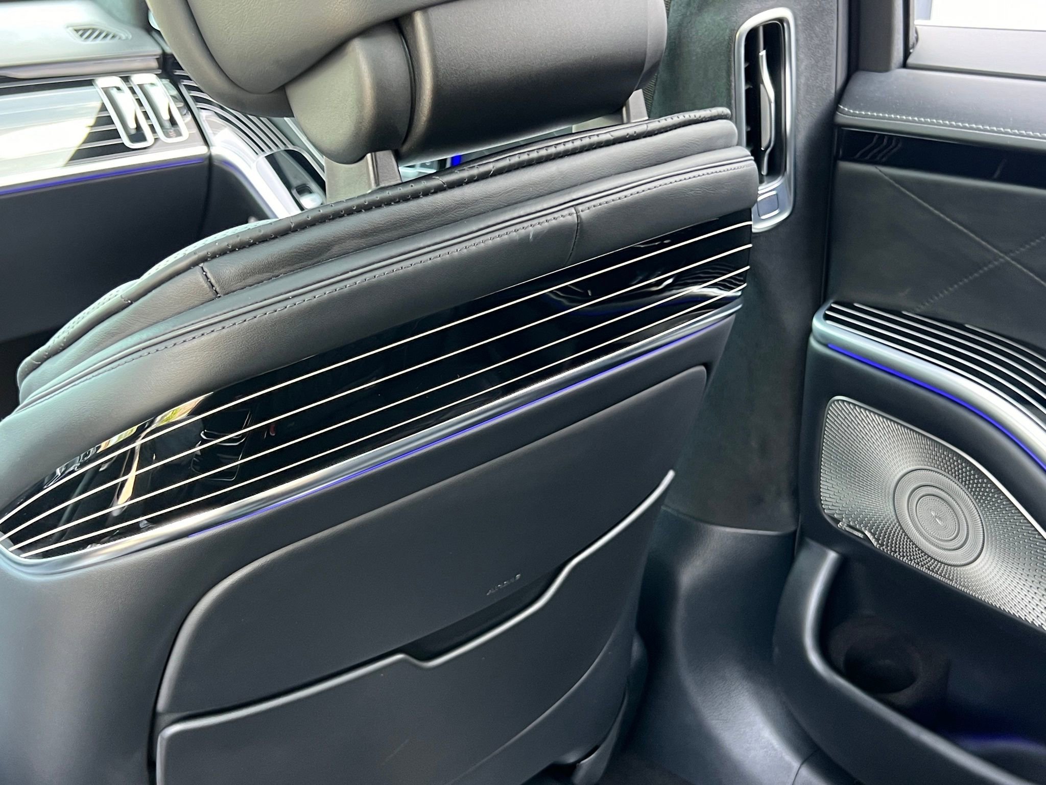 Used 2022 Mercedes-Benz S 580 4MATIC Sedan w/ Rear Seat Package image 38