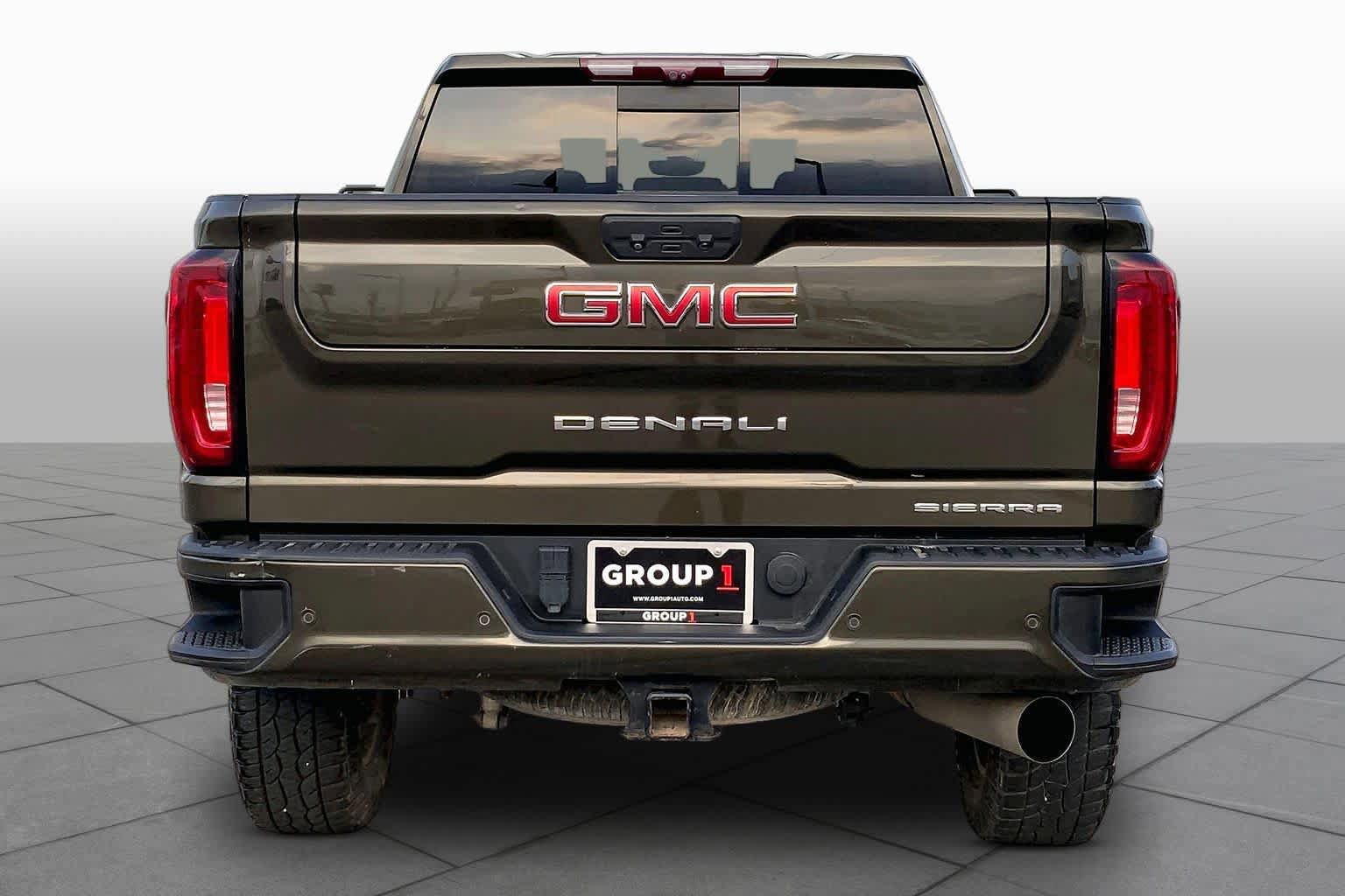 Used 2022 GMC Sierra 3500 Denali w/ Technology Package AWD/4WD image 5