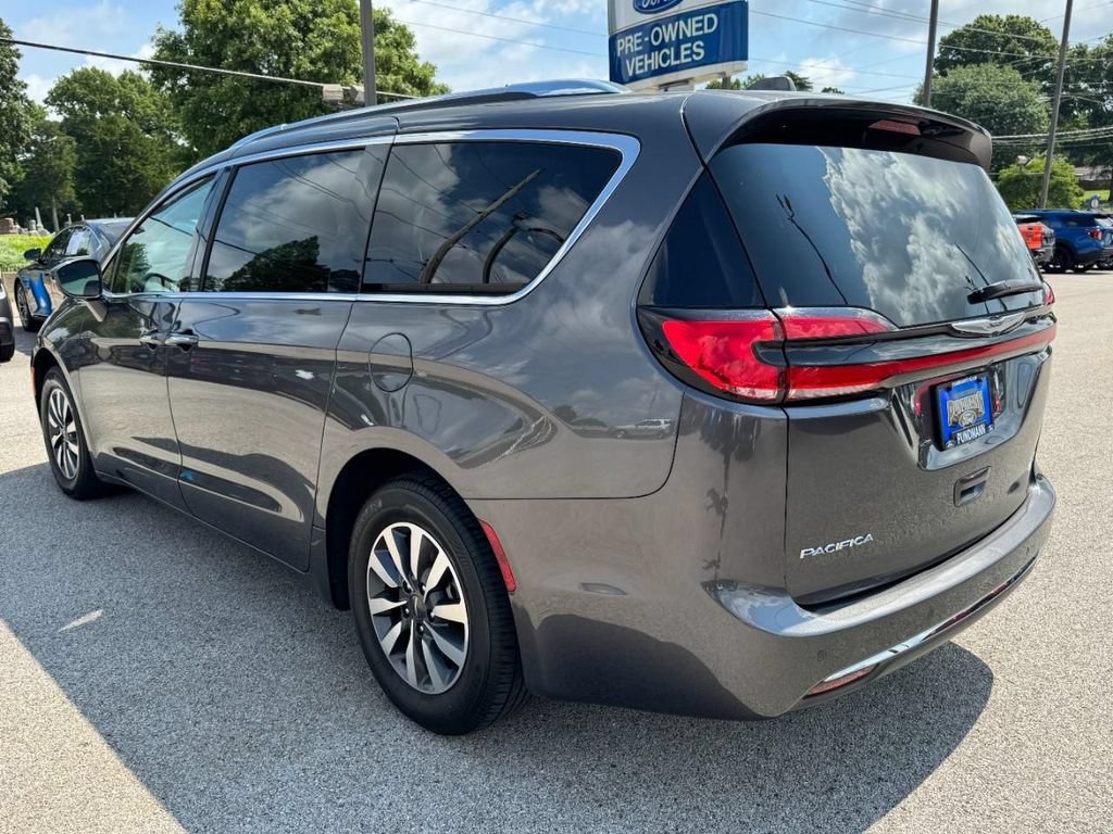 Used 2021 Chrysler Pacifica Touring-L FWD image 5