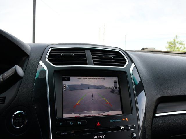 Used 2016 Ford Explorer Limited w/ Equipment Group 301A AWD/4WD image 12