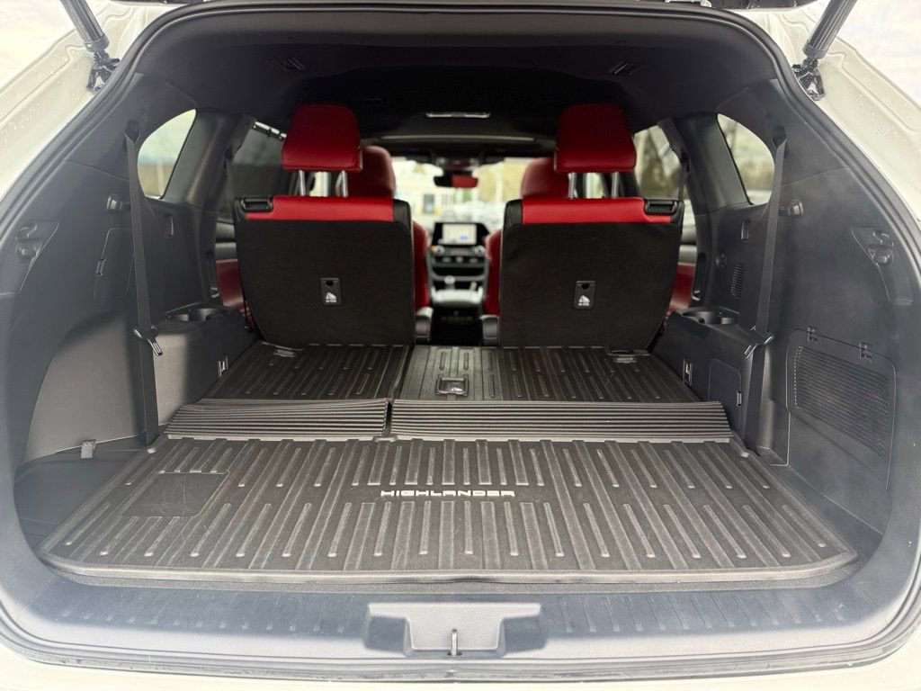 Certified 2023 Toyota Highlander XSE image 11