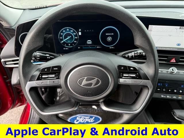 Used 2024 Hyundai Elantra SEL image 16