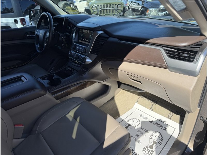 Used 2016 Chevrolet Suburban LT image 33