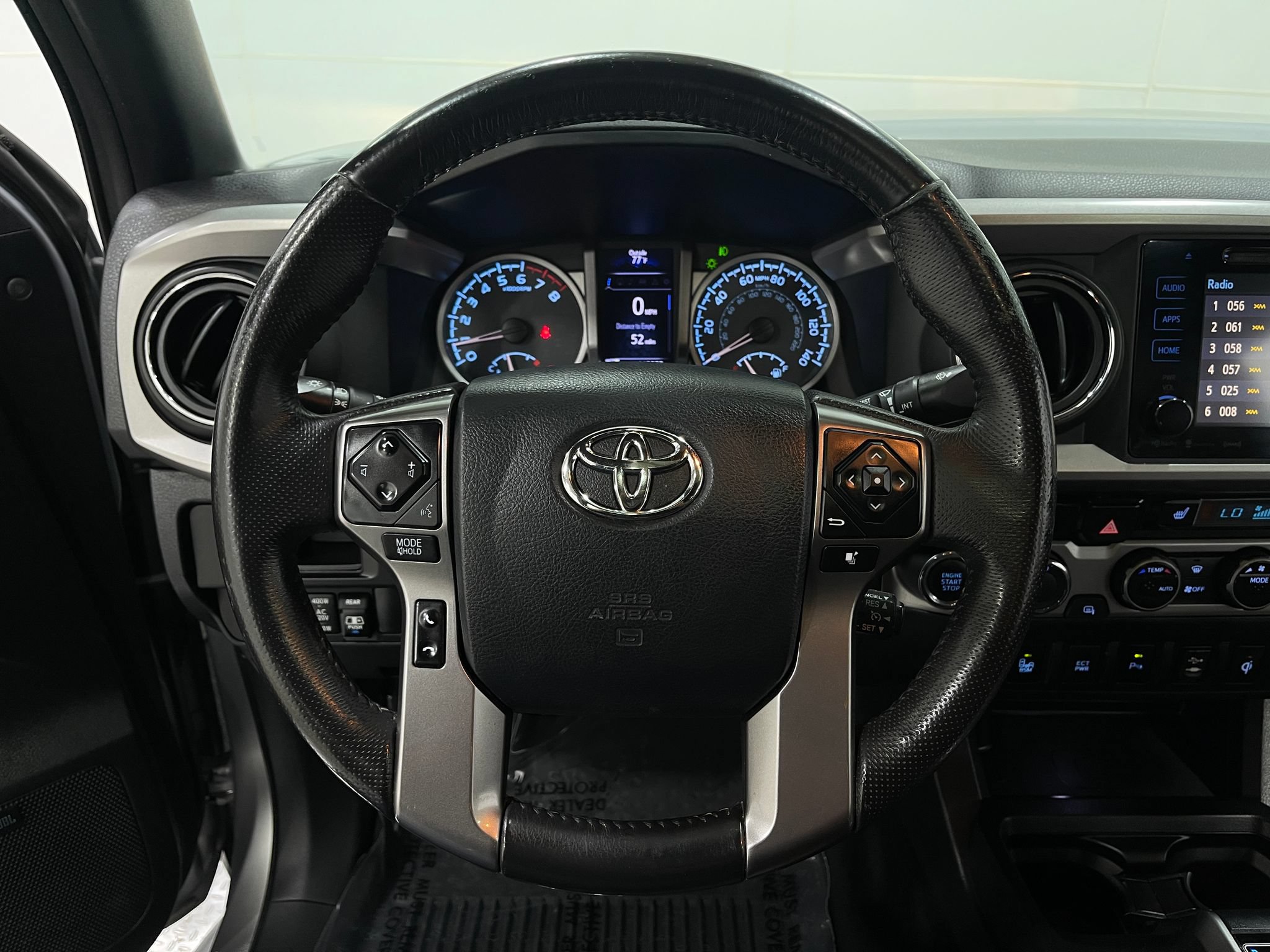 Used 2017 Toyota Tacoma Limited w/ Tow Package AWD/4WD image 21