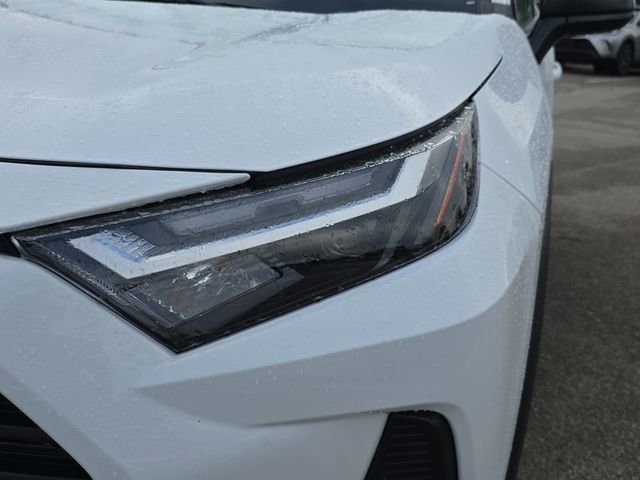 Used 2025 Toyota RAV4 LE image 30