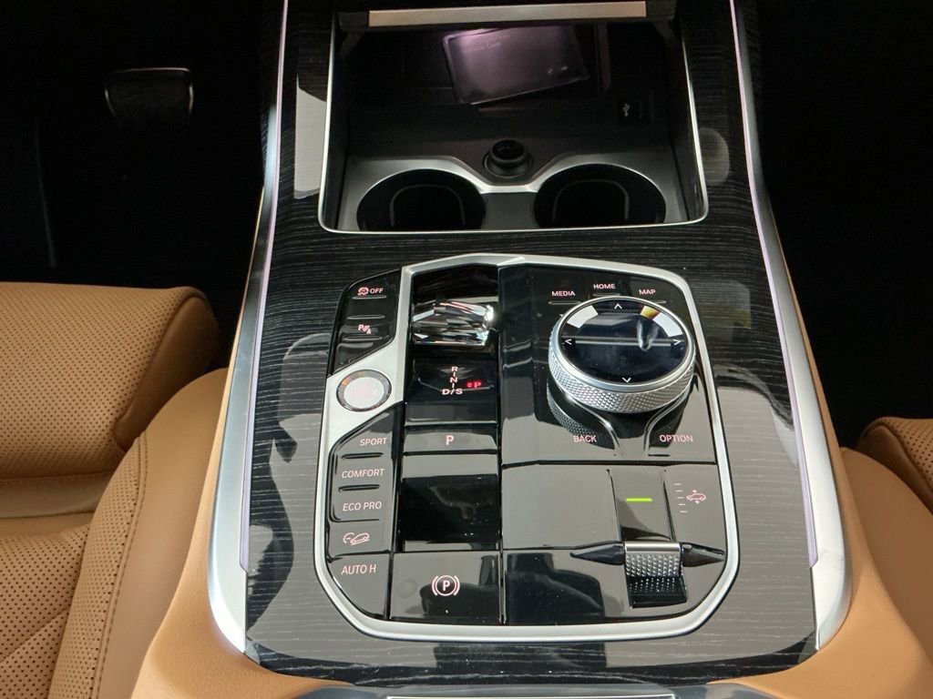 New 2026 BMW X7 xDrive40i w/ Executive Package AWD/4WD image 13