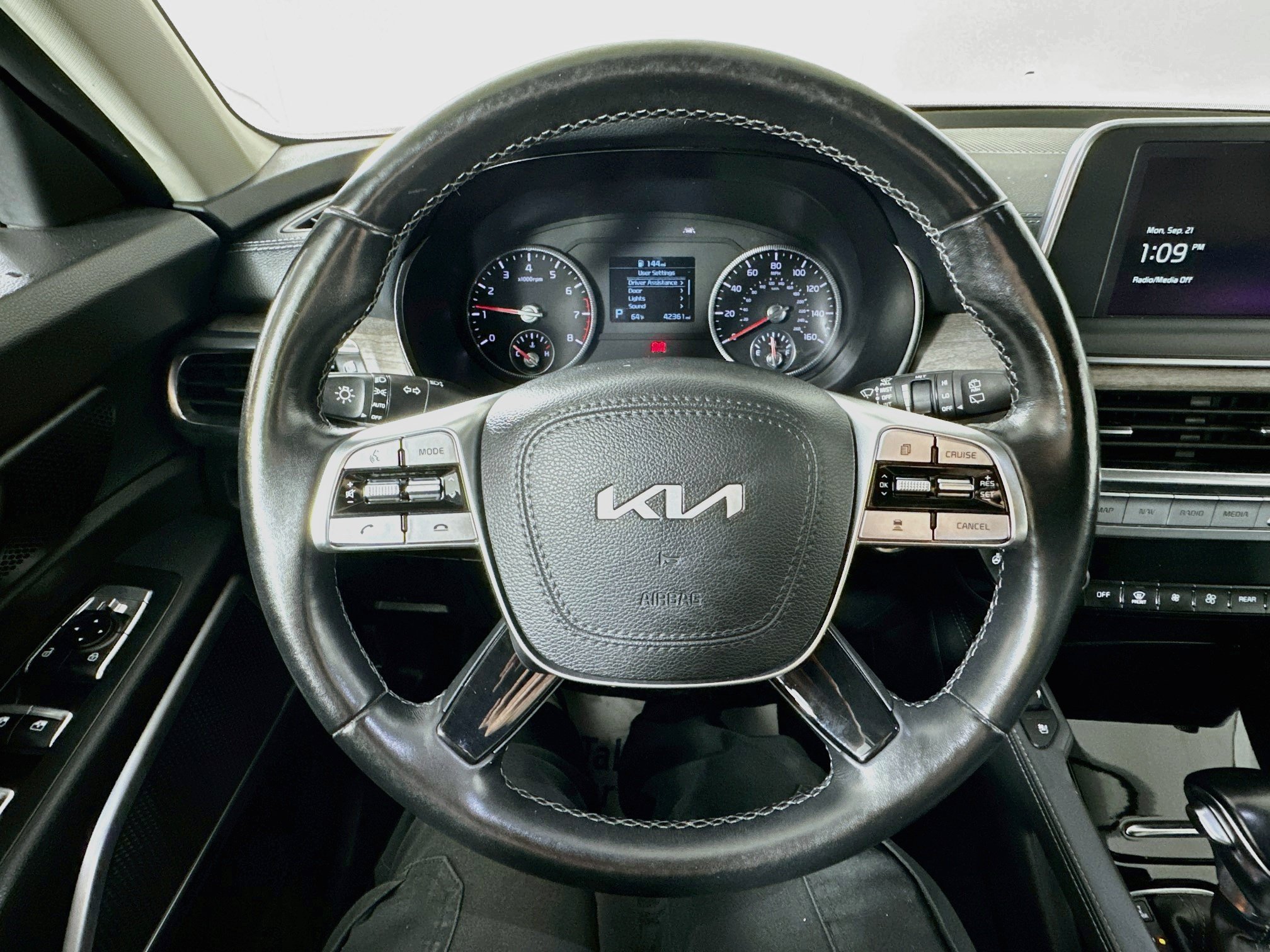 Used 2022 Kia Telluride EX w/ EX Premium Package AWD/4WD image 11