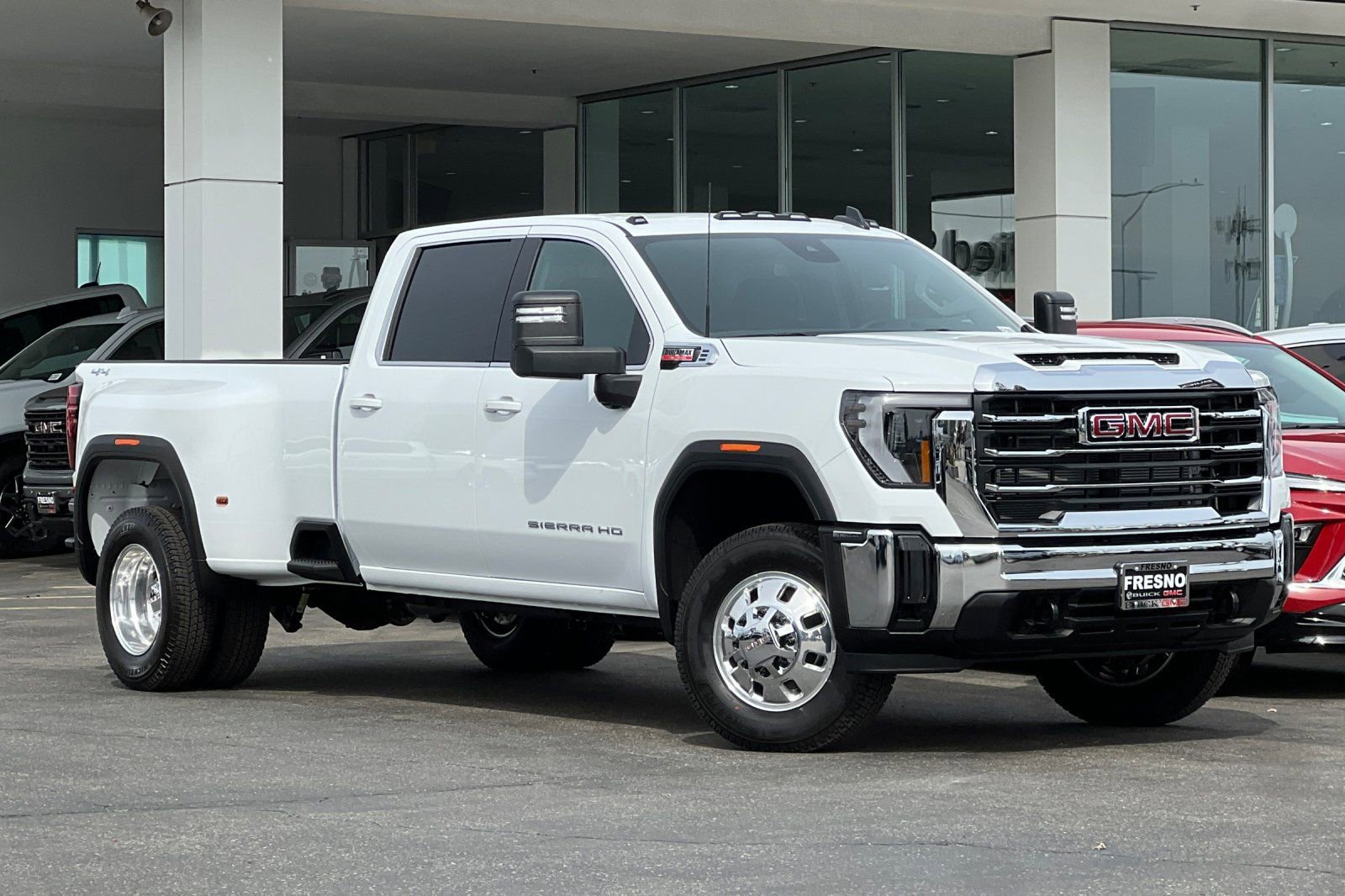 New 2026 GMC Sierra 3500 SLE image 2