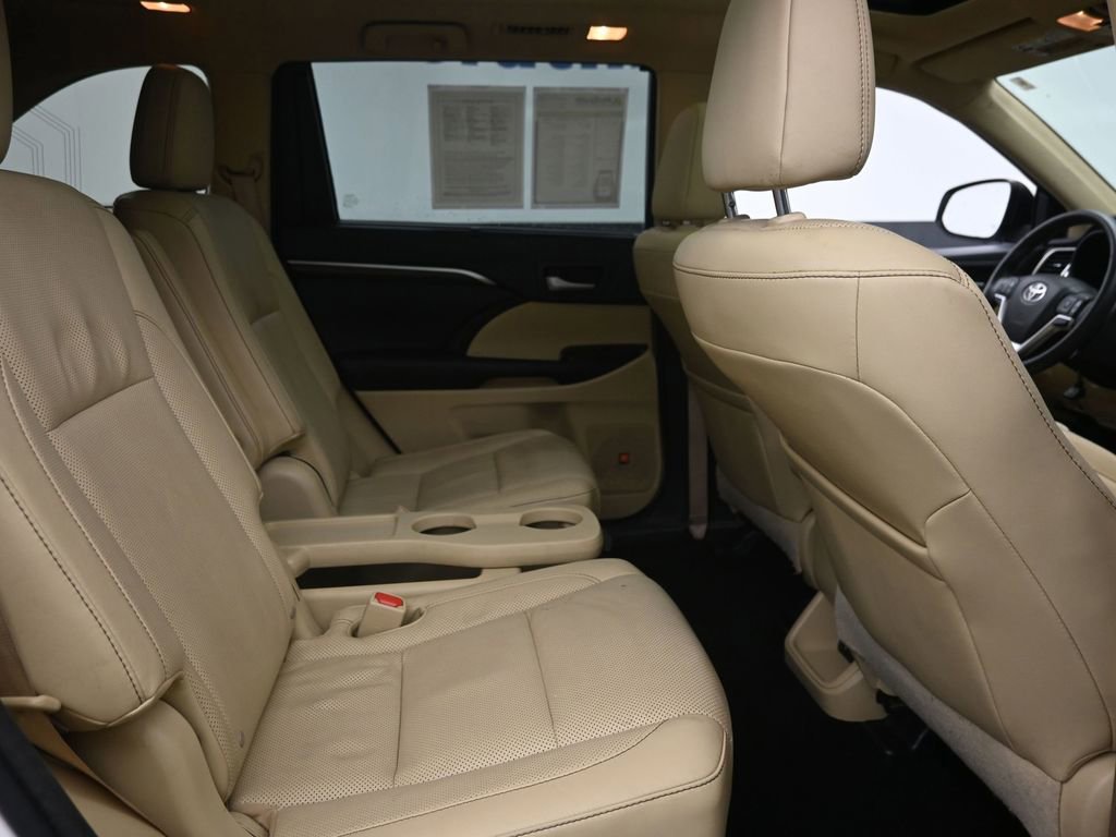 Used 2015 Toyota Highlander Limited Platinum image 8