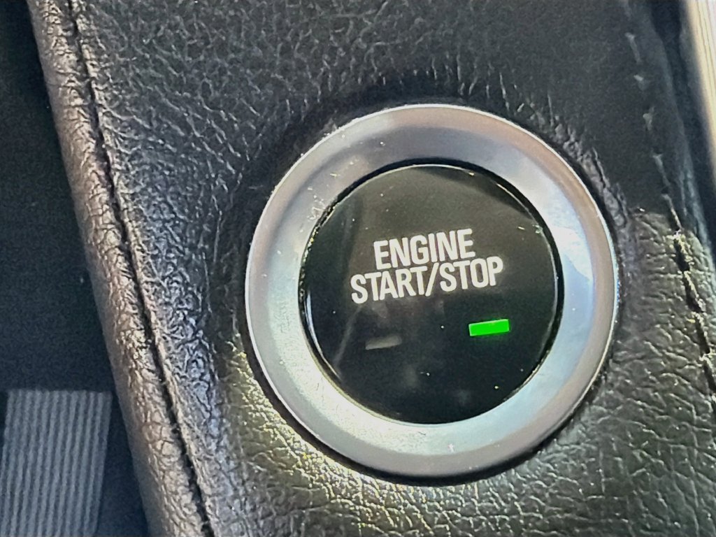 Used 2018 Cadillac Escalade ESV Luxury RWD image 38