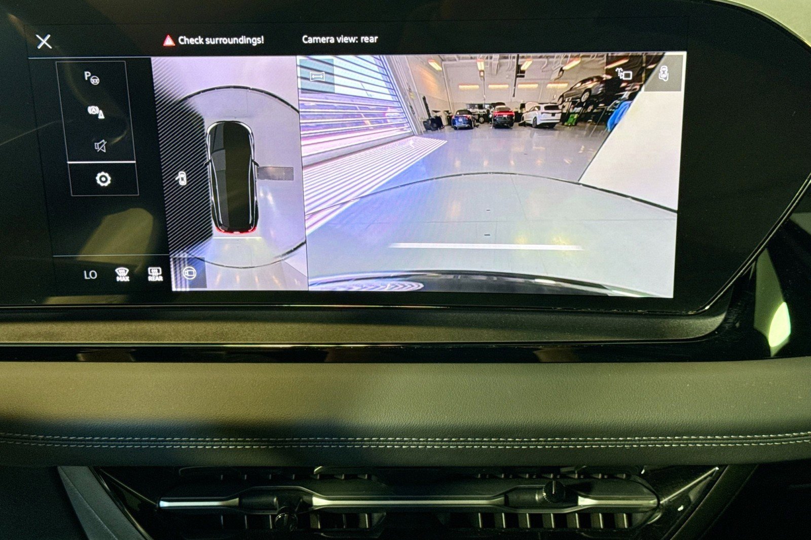 Used 2025 Audi Q6 e-tron Premium w/ Convenience Package image 13