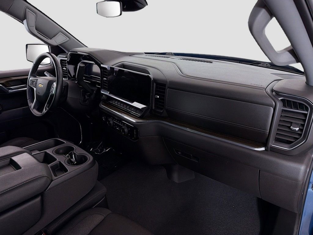 Used 2024 Chevrolet Silverado 1500 LT image 18