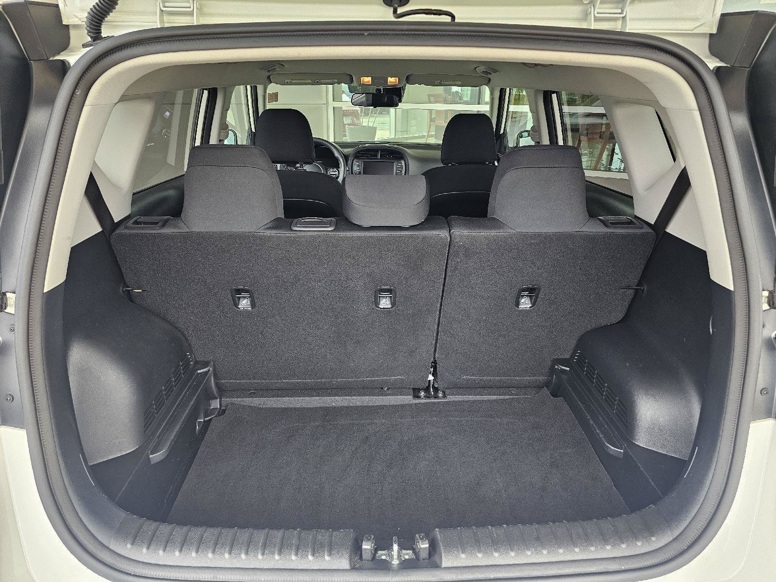 Used 2025 Kia Soul LX w/ LX Technology Package FWD image 15