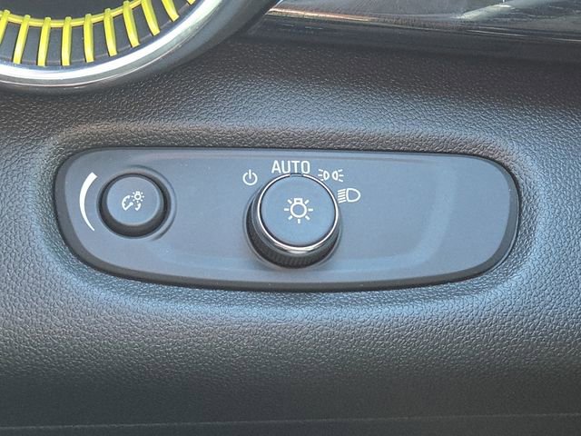 Certified 2024 Chevrolet Trax ACTIV w/ Sunroof Package image 13