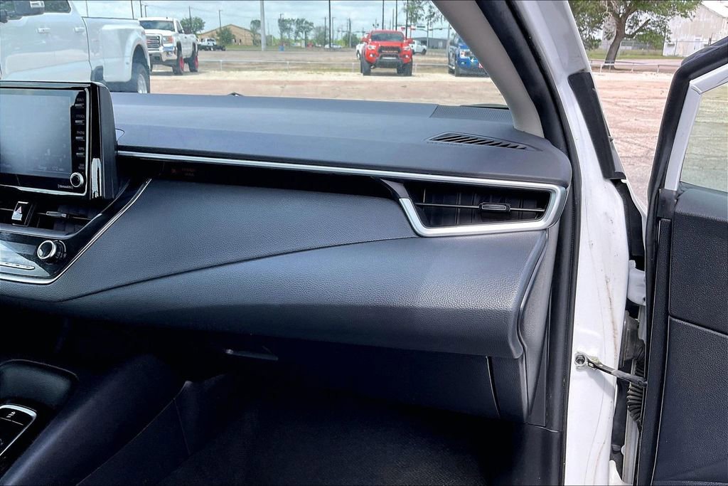 Used 2022 Toyota Corolla LE FWD image 23