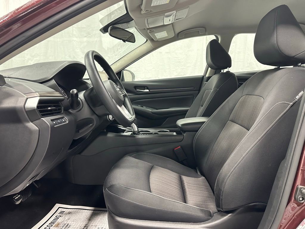 Used 2024 Nissan Altima 2.5 SV image 14