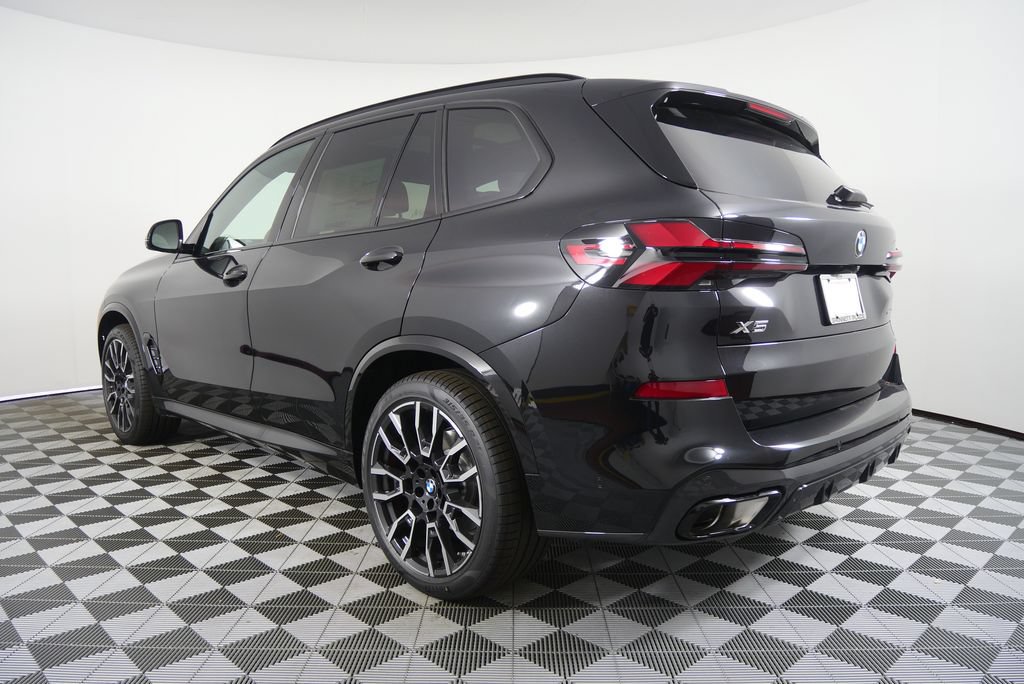 Used 2026 BMW X5 sDrive40i w/ M Sport Package RWD image 4