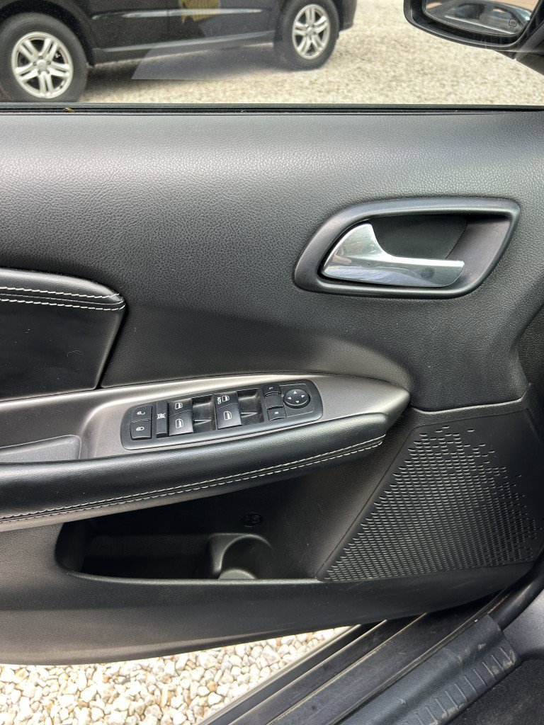 Used 2018 Dodge Journey Crossroad AWD/4WD image 17