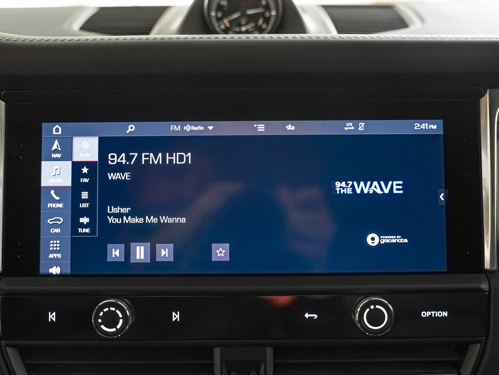 Certified 2024 Porsche Macan S image 22