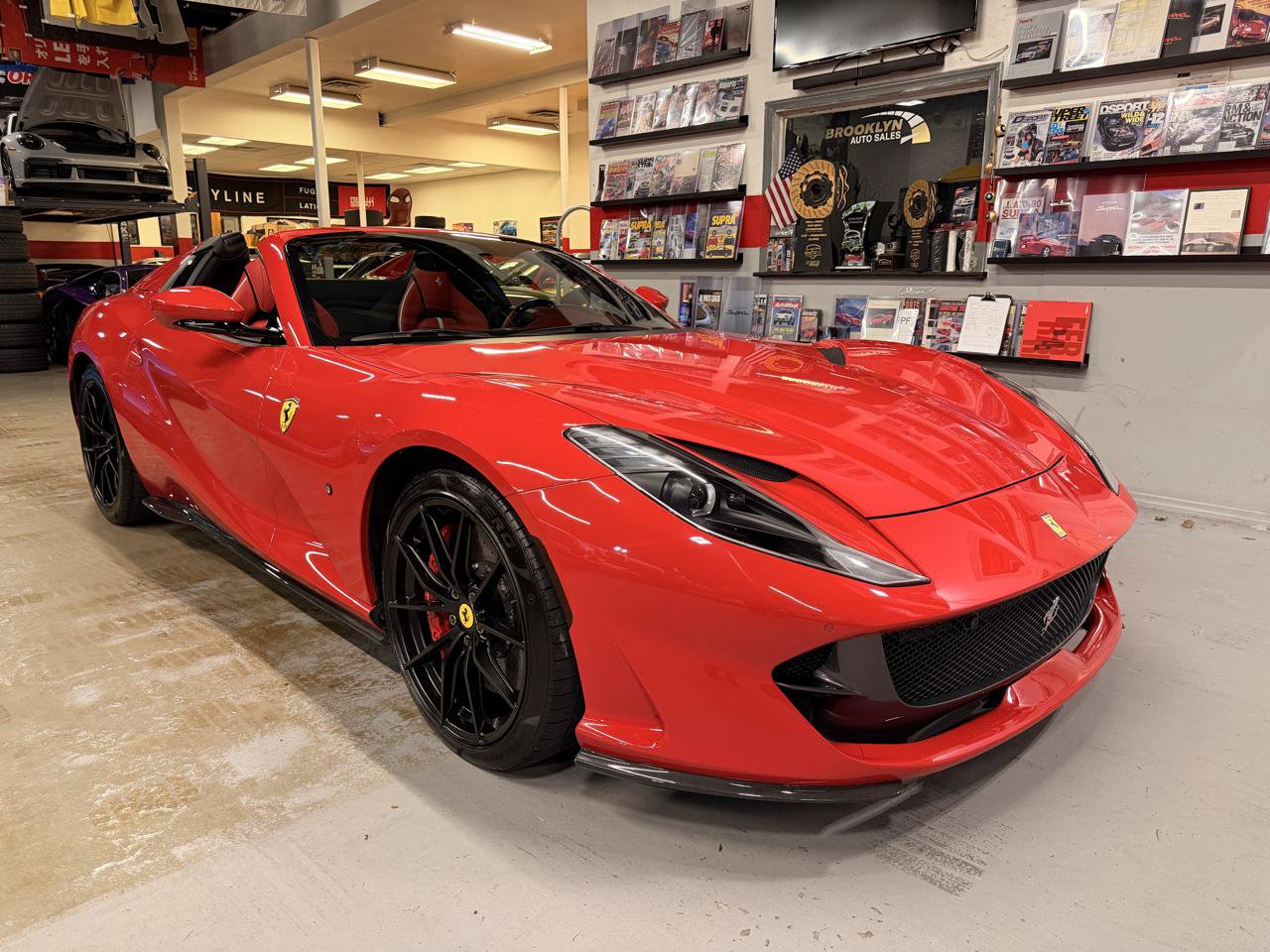Used 2023 Ferrari 812 GTS RWD image 3