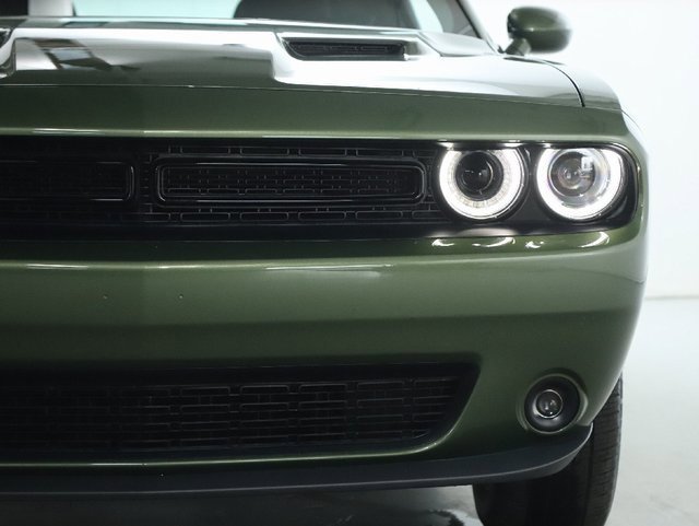 Used 2023 Dodge Challenger SXT w/ Blacktop Package image 7